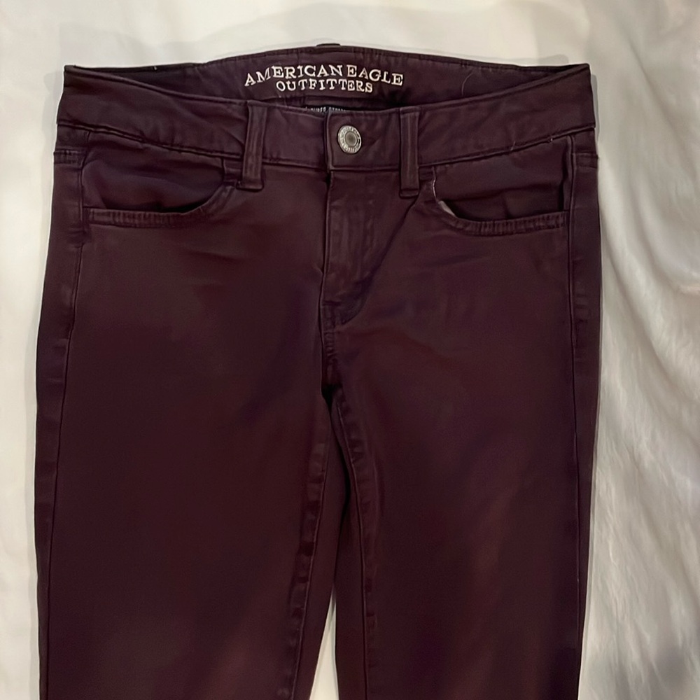 American Eagle Jegging size 4
Super stretchy and comfortable.